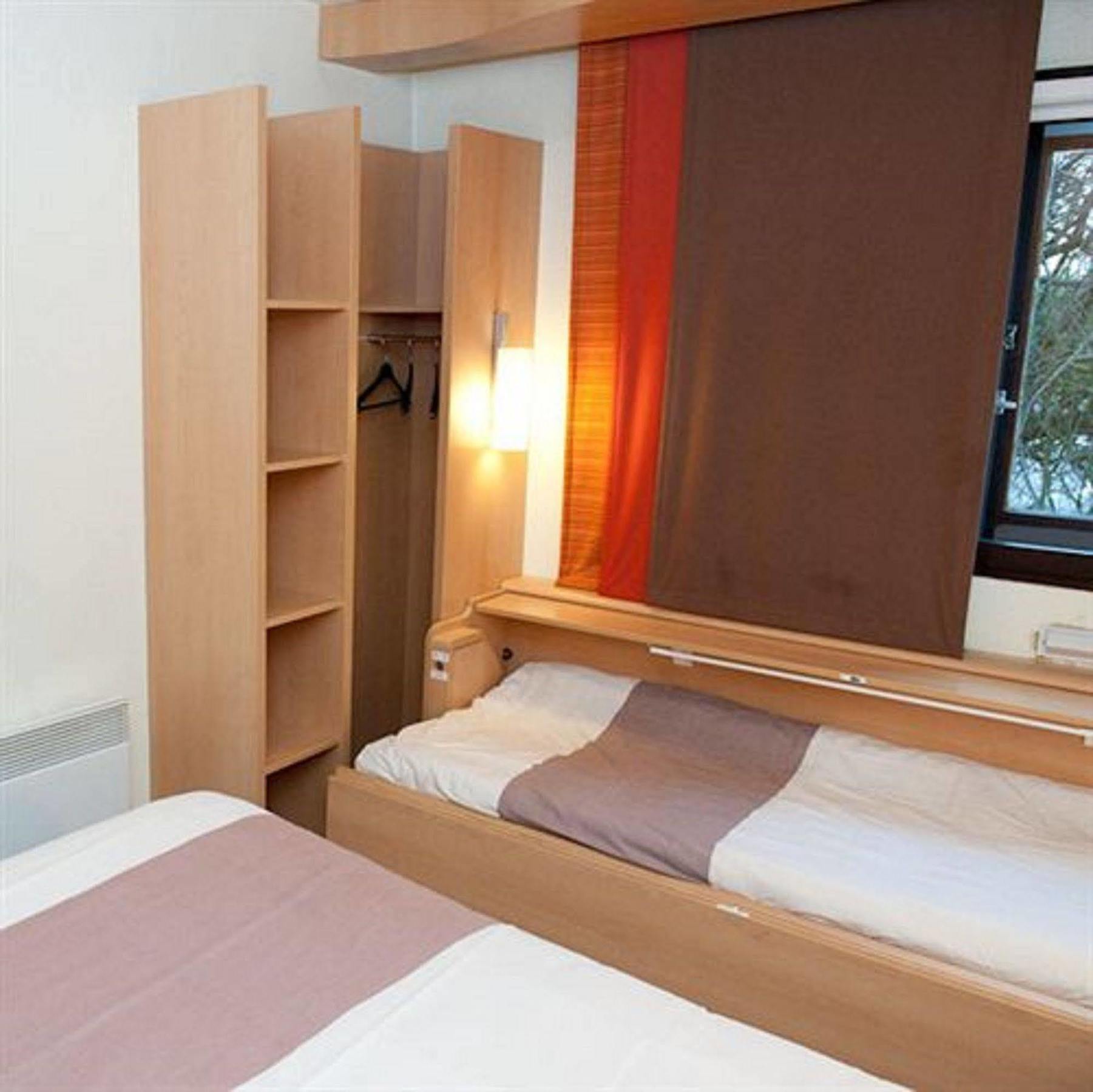 Egg Hotel Gonesse Гонес Экстерьер фото