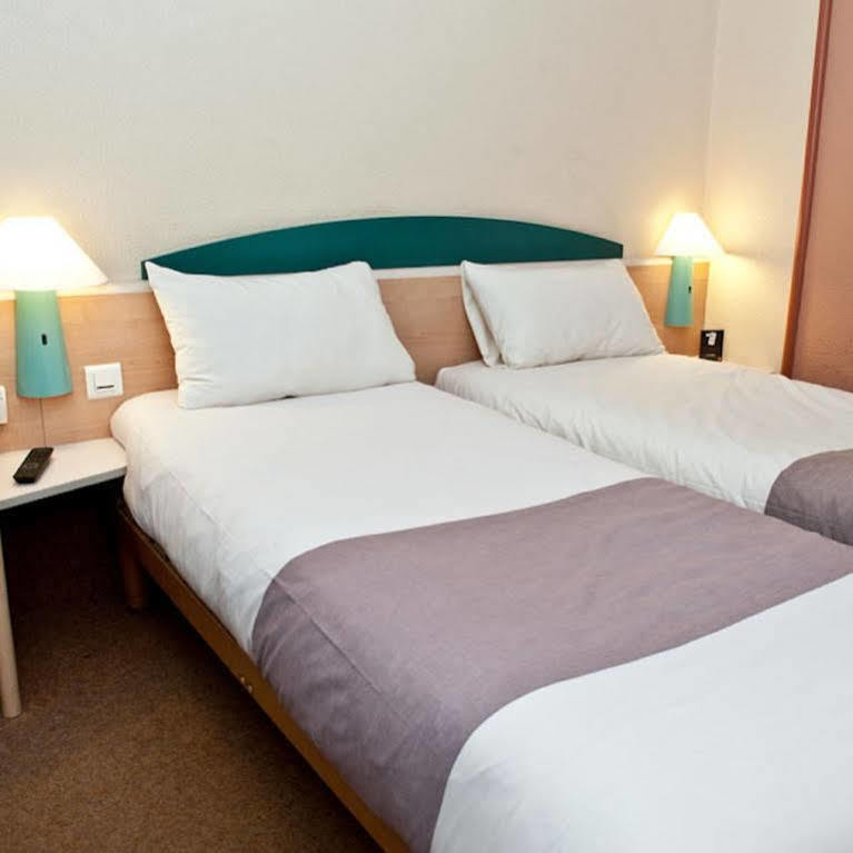 Egg Hotel Gonesse Гонес Экстерьер фото